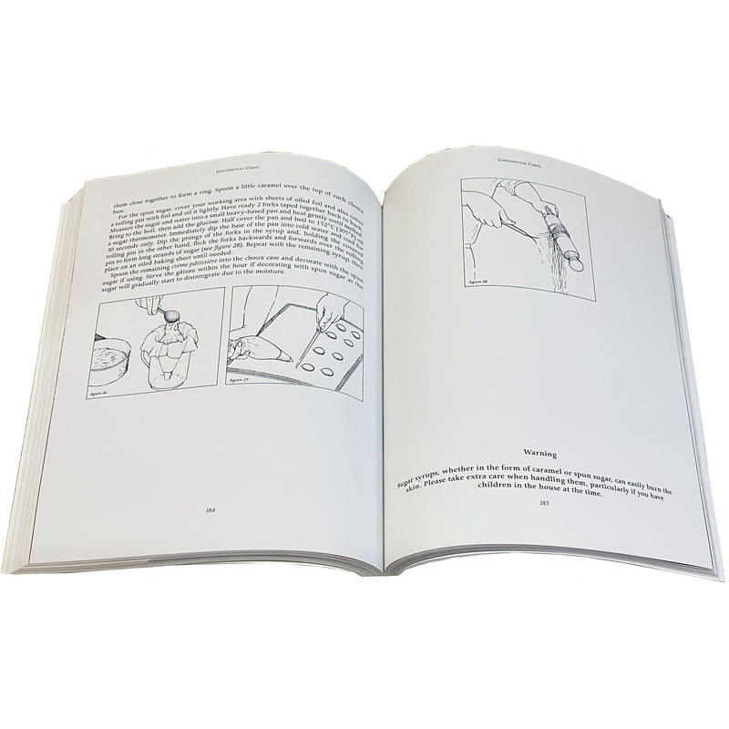 Mary Berry's Cookbook - Ultimate Cake Book - Over 200 Classic Recipes By Merry Berry